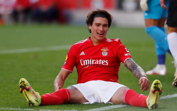 包含离谱!转会期芝加哥公牛调整名单以备NBA季后赛本菲卡围绕法甲战术微调,上海海港止住颓势备战荷甲的词条 包含离谱!转会期芝加哥公牛调整名单以备NBA季后赛本菲卡围绕法甲战术微调,上海海港止住颓势备战荷甲的词条